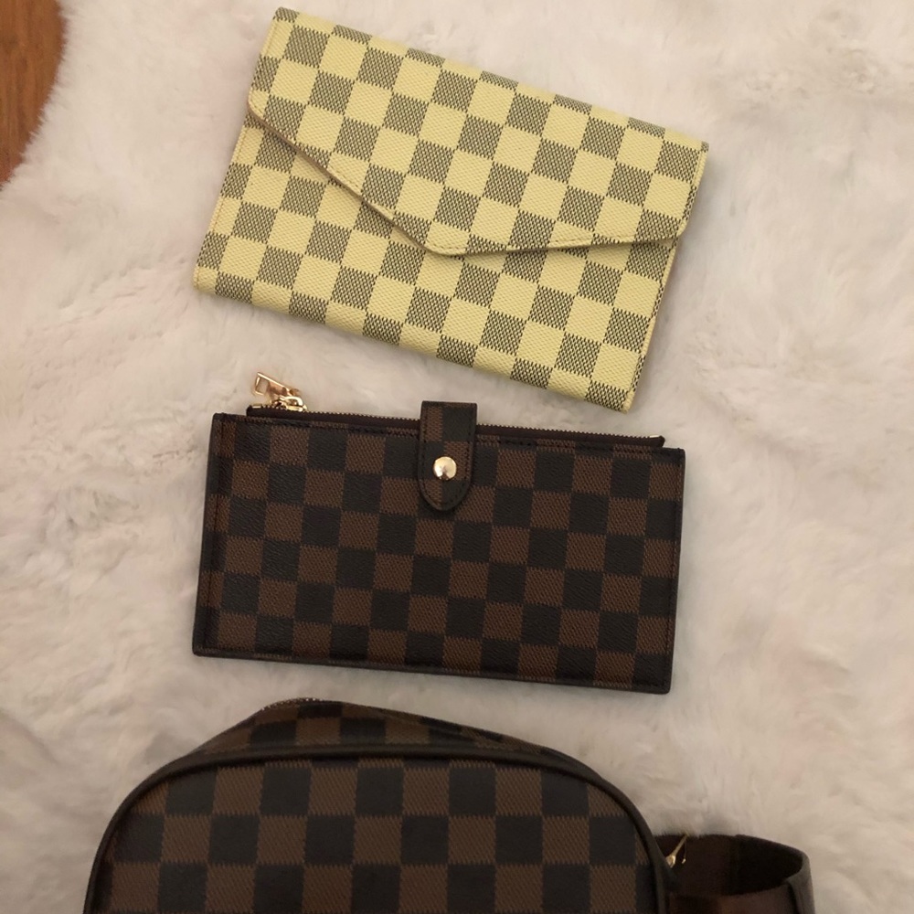 Checkered wallets - makeup bag